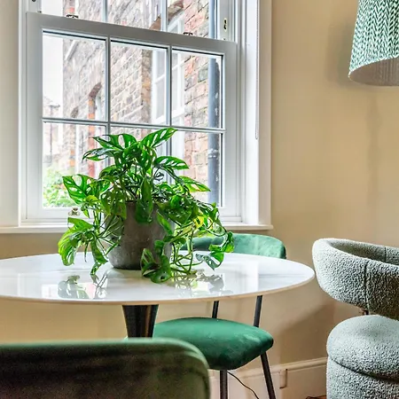 3 Cobble Court Mews *